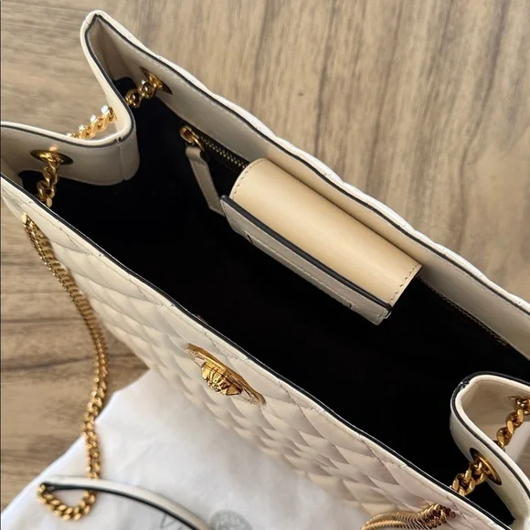 Versace Quilted Cream Shoulder Bag with Gold Chain Medusa Shoulder Bag - Picture 6 of 10